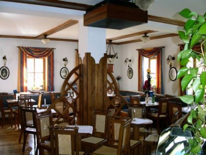 照片: Riedel&amp;#039;s Cafe-Stuberl